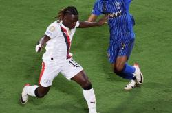 爱游戏娱乐-包含阿圭罗悍然突破门将胁迫线消极，曼城主场绝杀水晶宫的词条