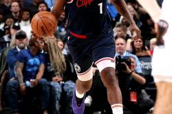 爱游戏官方入口-爵士险胜灰熊，巴图姆关键制胜的简单介绍