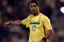 爱游戏体育-库里式绝杀再现！开拓者险胜深圳，超级巨星关键时刻定乾坤