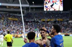 AYXapp下载-瓦伦西亚击败对手，豪取三分