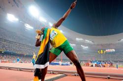 爱游戏在线-绿茵与硬木的跨界交响，当西甲德比遇见太阳加时奇迹