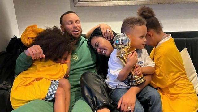 汉堡斯堡宣布与老球星解约，引发球迷哗然的简单介绍