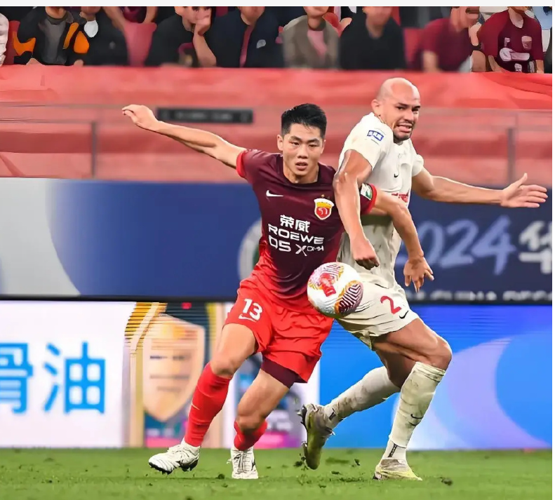 上海上港双杀对手，中超豪门称雄赛场的简单介绍