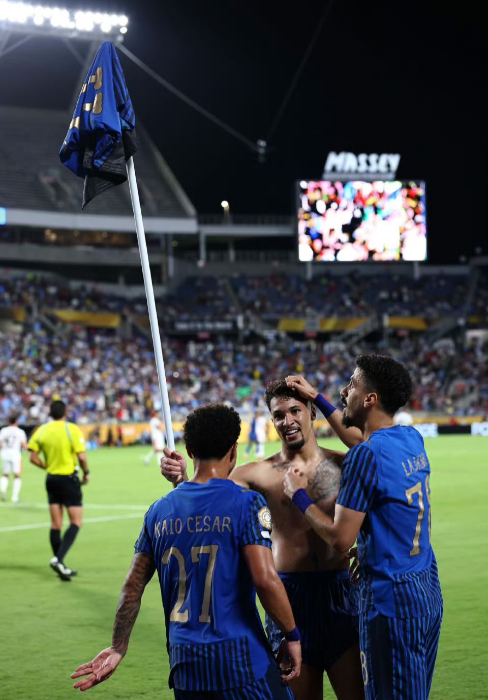 瓦伦西亚击败对手，豪取三分