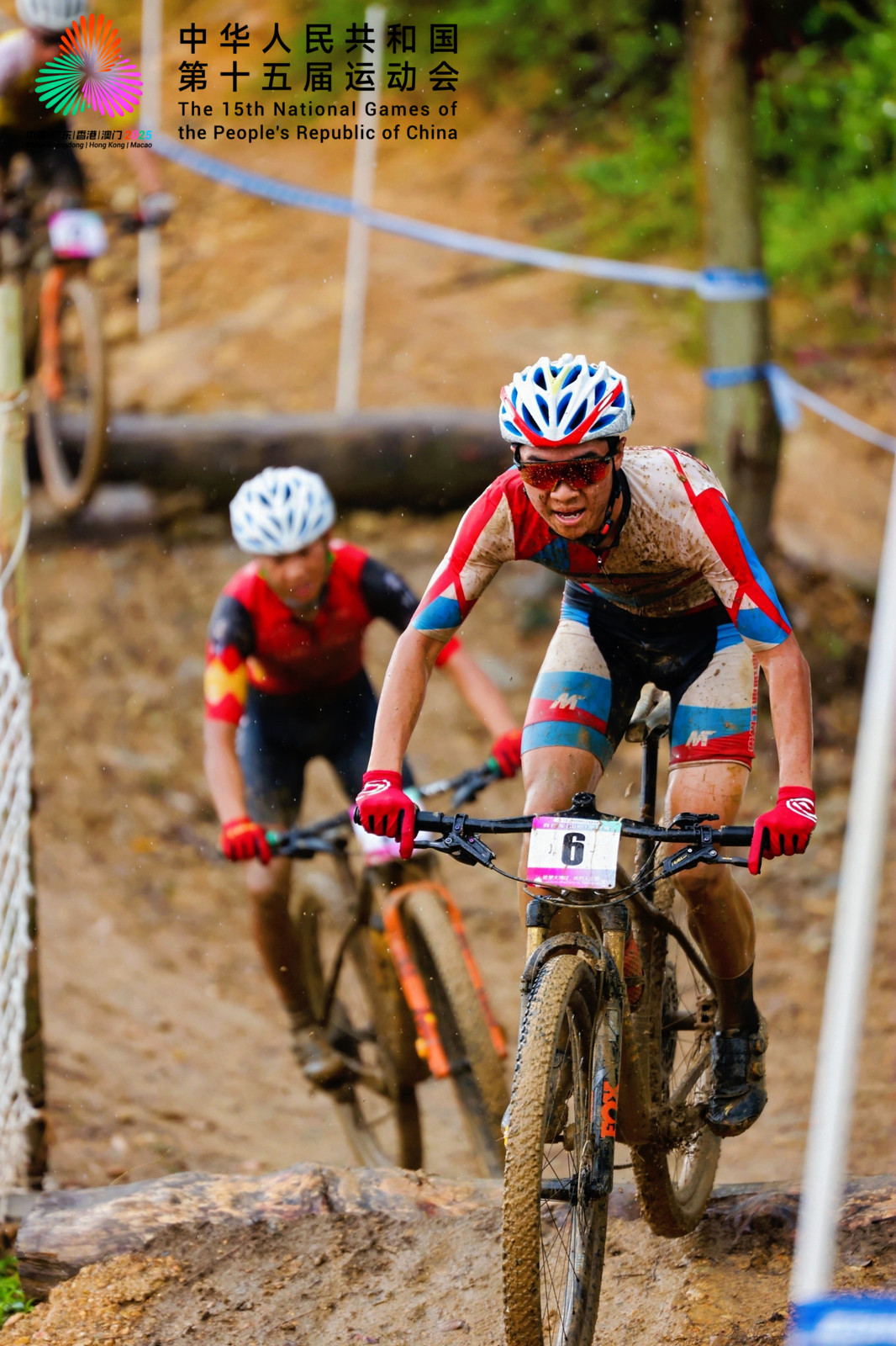 关于矢志不渝!运动员坚韧不拔夺冠的信息 关于矢志不渝!运动员坚韧不拔夺冠的信息