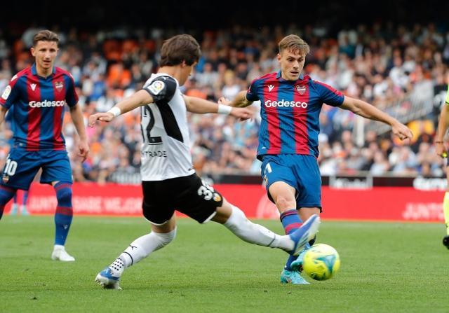 皇家社会再遇瓦伦西亚精彩大战场面激烈的简单介绍