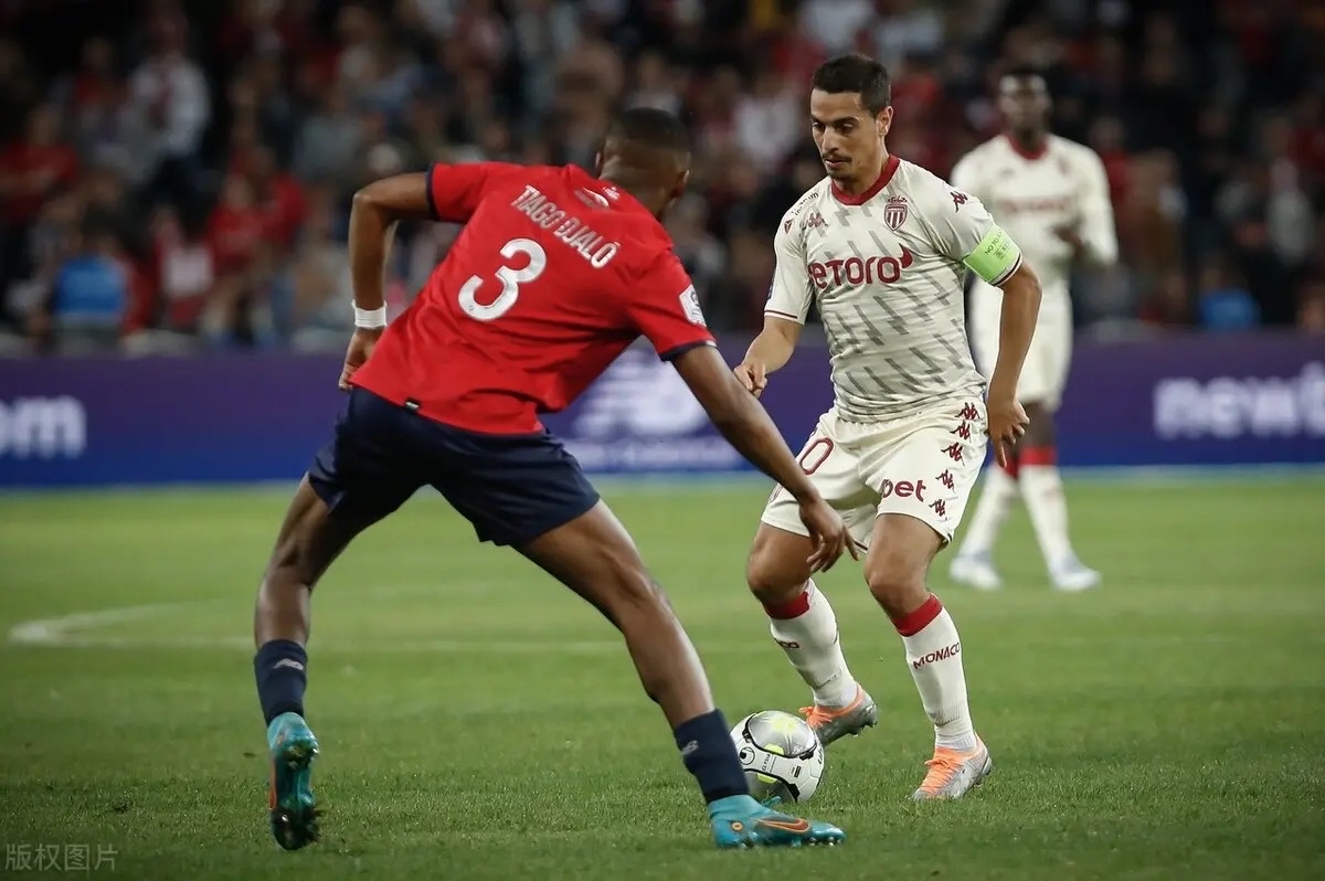 摩纳哥球员遭遇比赛中伤，或将缺席多轮比赛的简单介绍