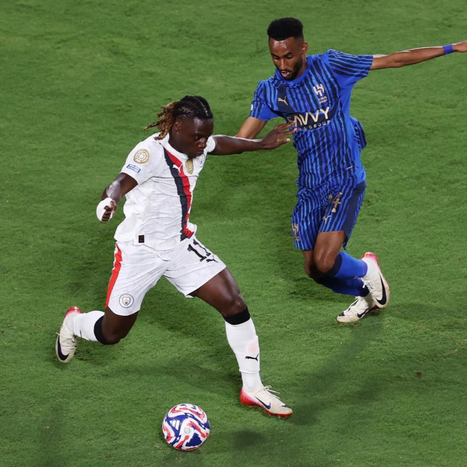 包含阿圭罗悍然突破门将胁迫线消极，曼城主场绝杀水晶宫的词条