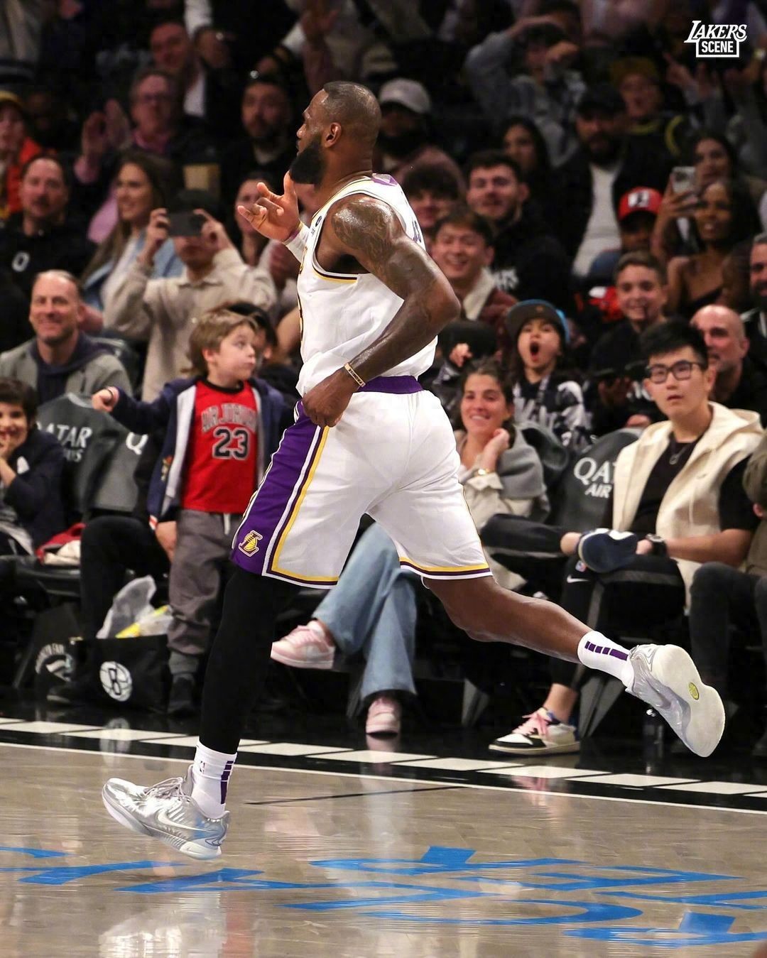 快船碾压尼克斯,詹姆斯高光表现 快船碾压尼克斯,詹姆斯高光表现