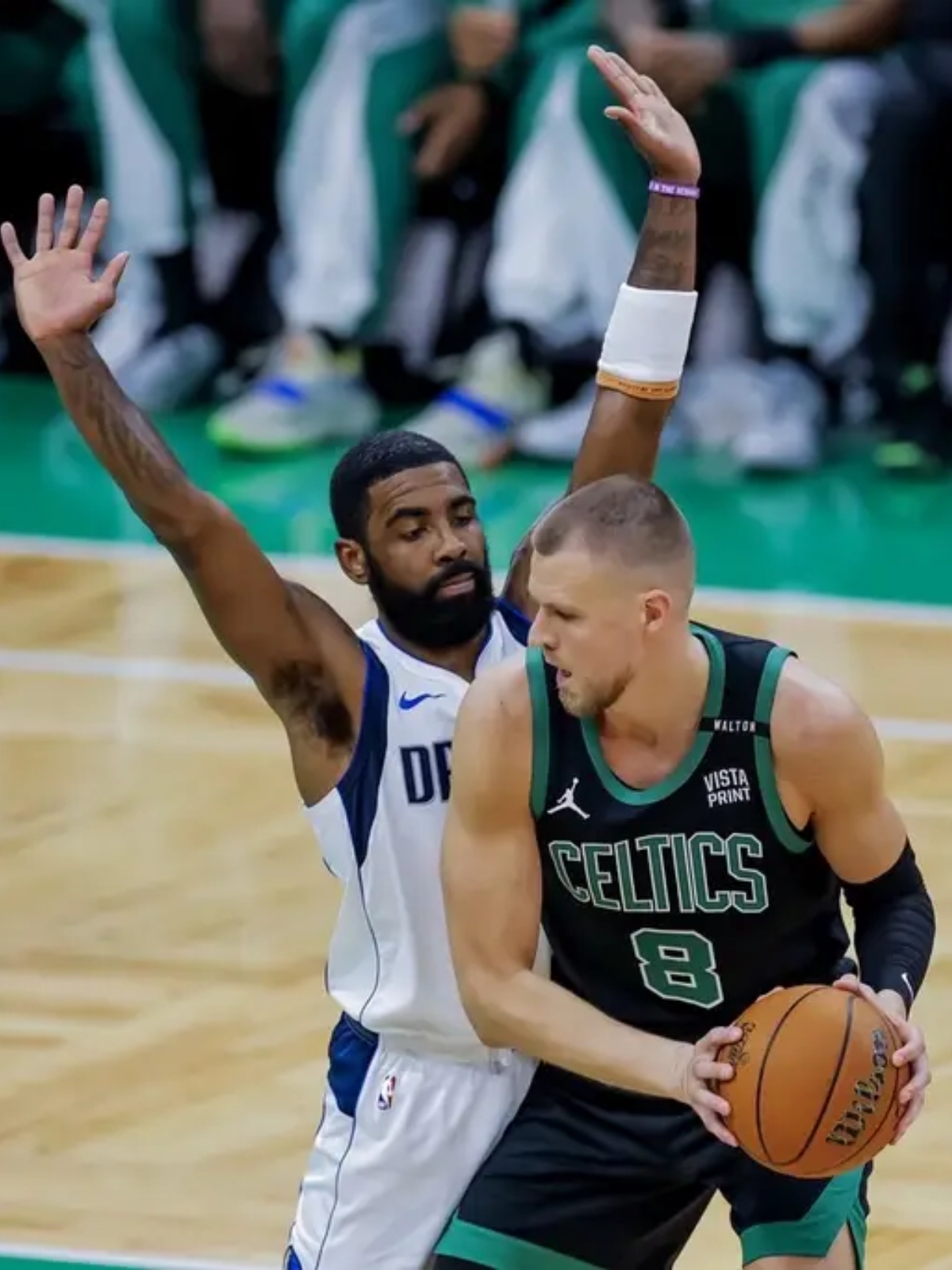 关于巴西男篮完胜独行侠，波尔津吉斯惊艳世界的信息