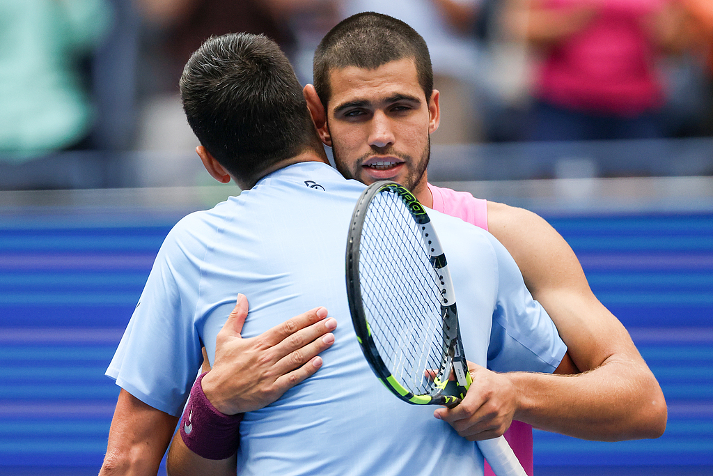 美国网球队碾压日本网球队，德约科维奇统治全场的简单介绍