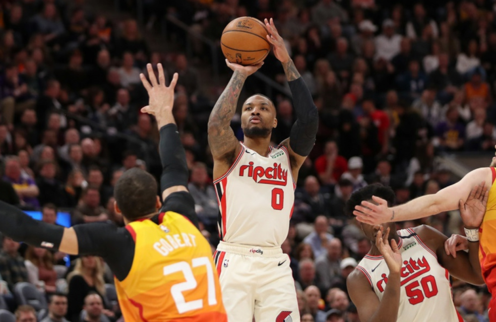 爵士碾压尼克斯,利拉德刷新纪录 爵士碾压尼克斯,利拉德刷新纪录