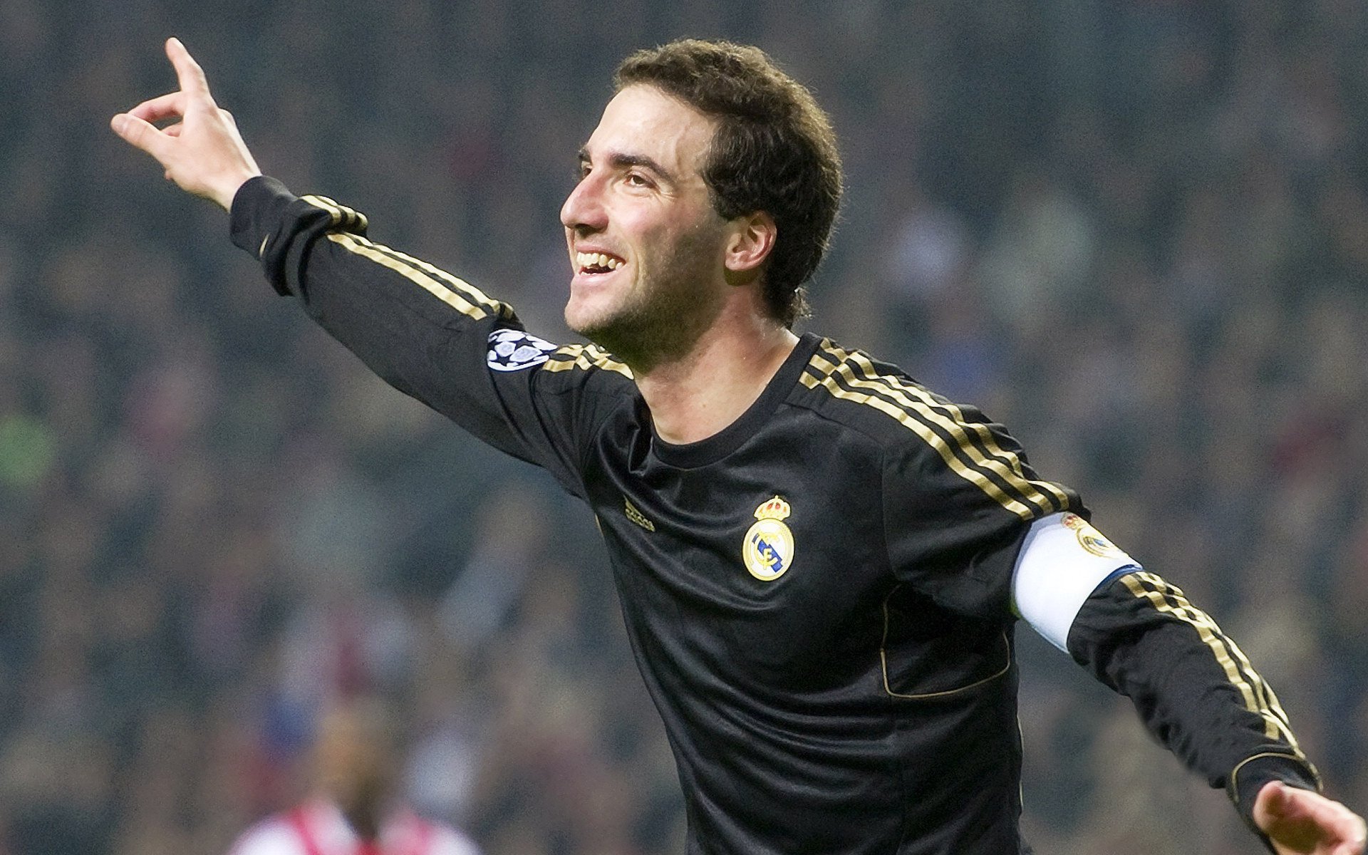 舞台越大越强,当国王武切维奇对阵灰熊时