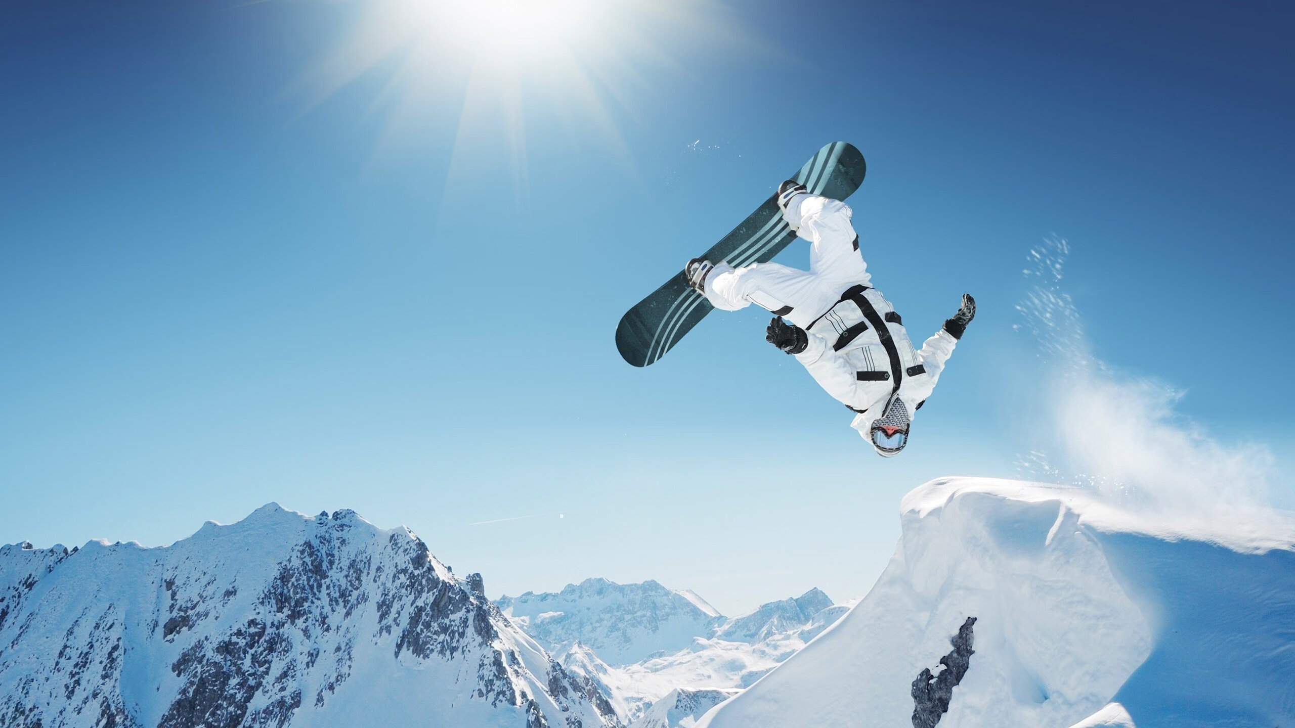 东契奇关键先生本色,独行侠硬仗力克老鹰