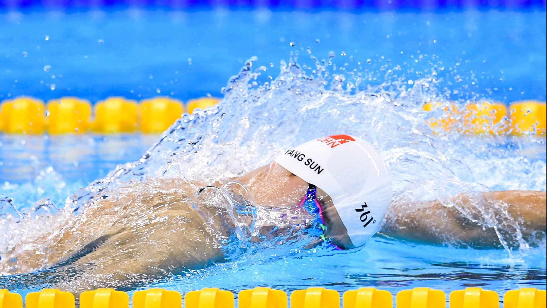 当奇迹成为日常，马赛的逆转与维尼修斯的赛道接管—体育世界唯一性的双重奏