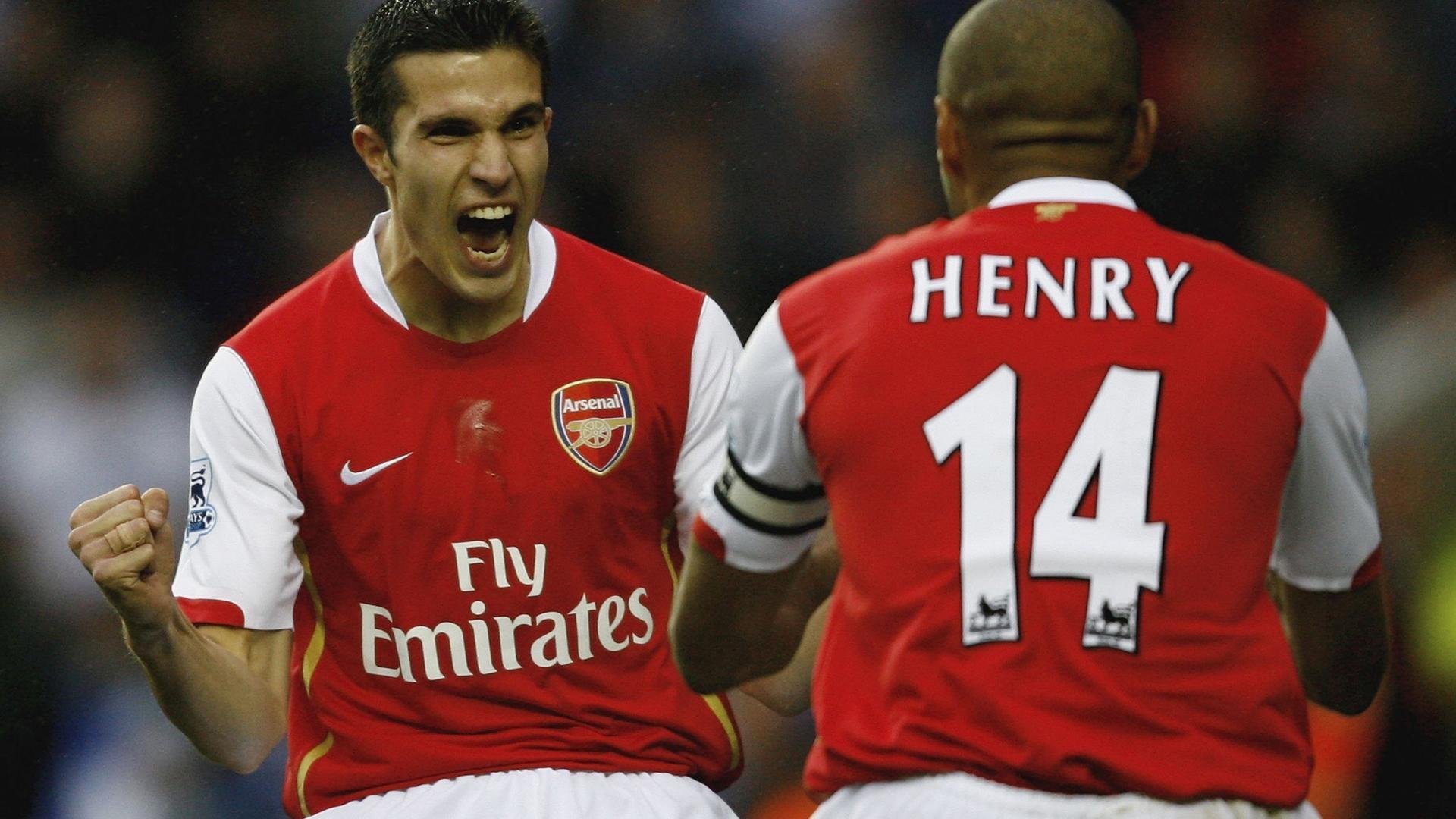 安菲尔德奇迹再现，阿尔瓦雷斯攻防两端的统治力，利物浦如何撕裂波兰防线