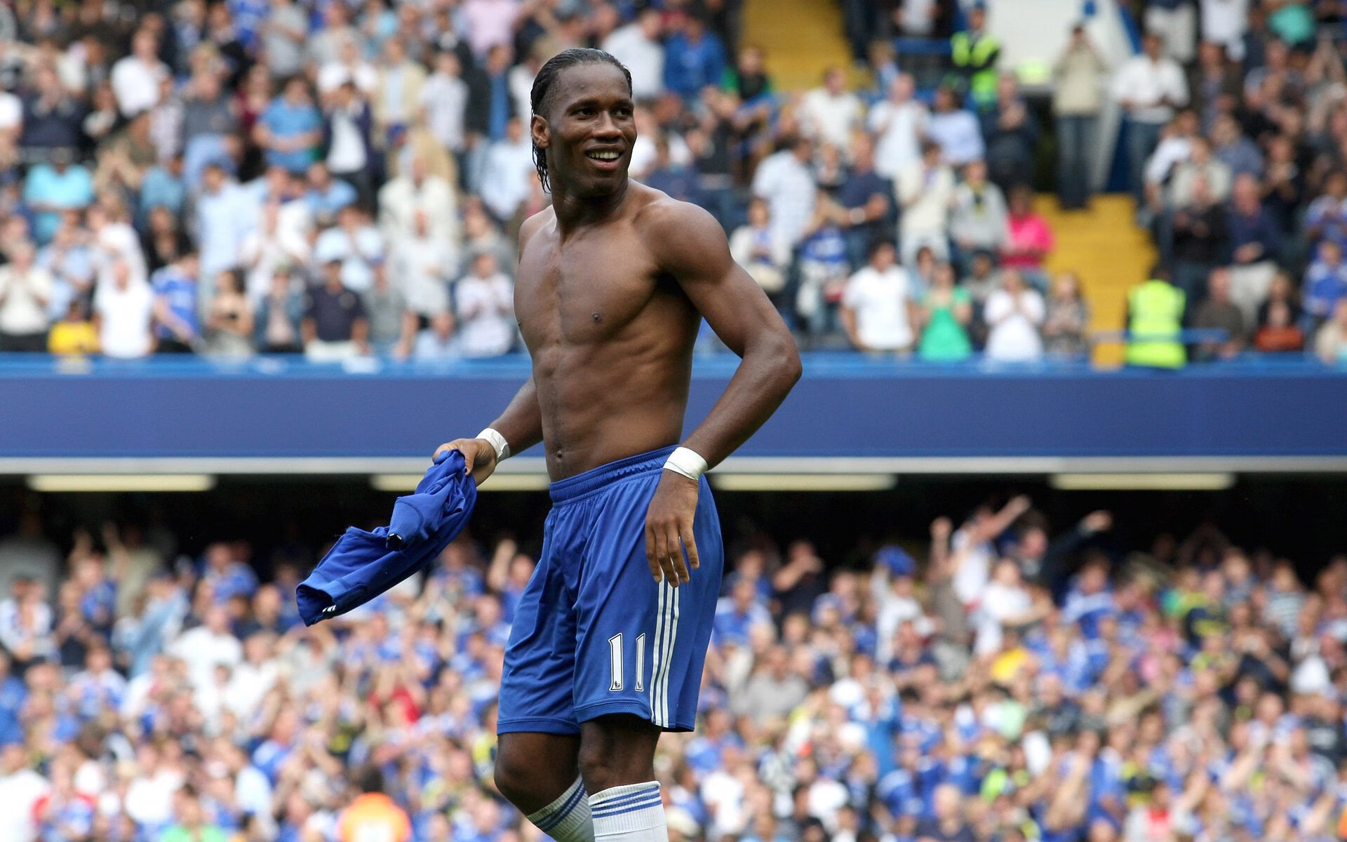 欧冠半决赛之夜，内马尔刷新纪录，独步欧洲之巅