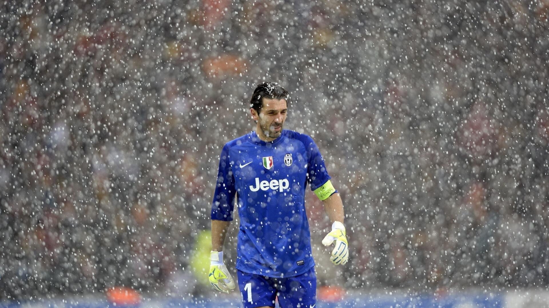 红潮席卷安菲尔德，萨拉赫惊艳四座，利物浦碾压哥伦比亚展现王者风范